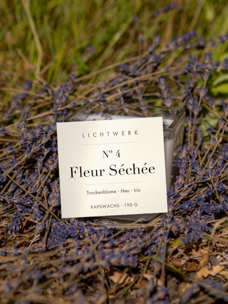 Nº 4 — Fleur Séchée